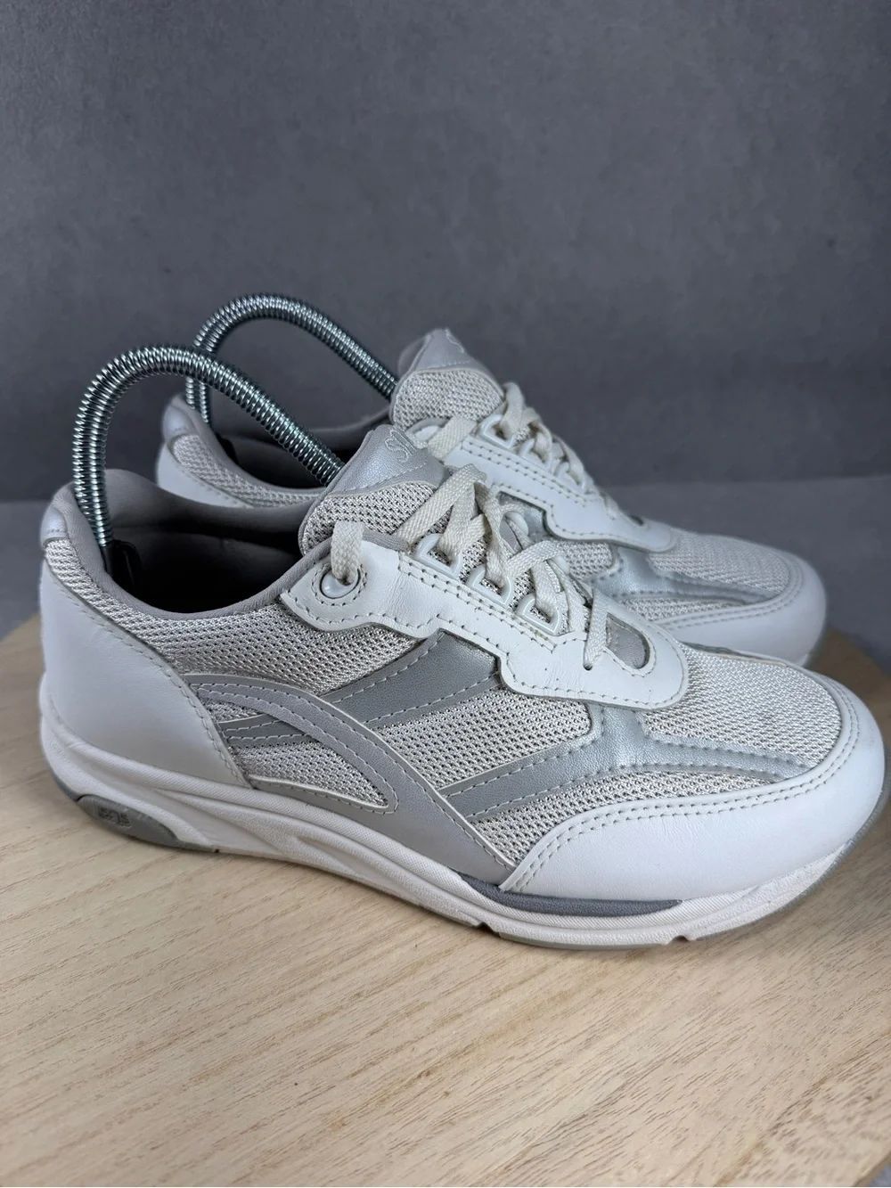 SAS Tour Mesh Nova White Silver Chunky Walking Sneakers Womens Size 8 W Wide